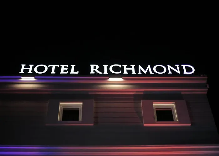 酒店 Richmond 4*