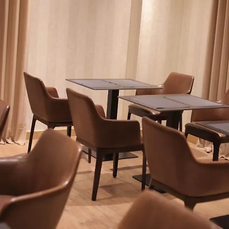 فندق Richmond 4*